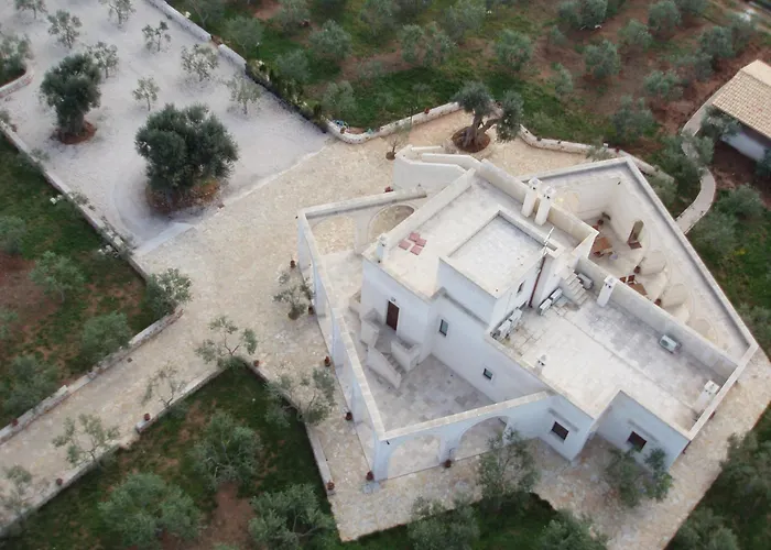 לינה וארוחת בוקר Pignata 3*