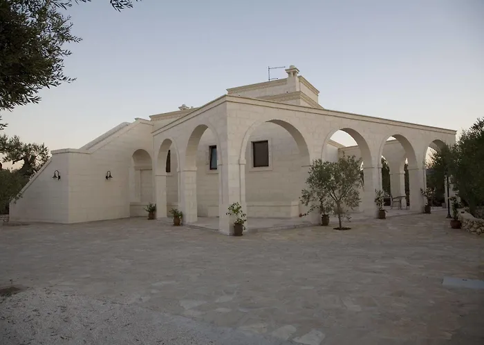 לינה וארוחת בוקר Pignata 3*