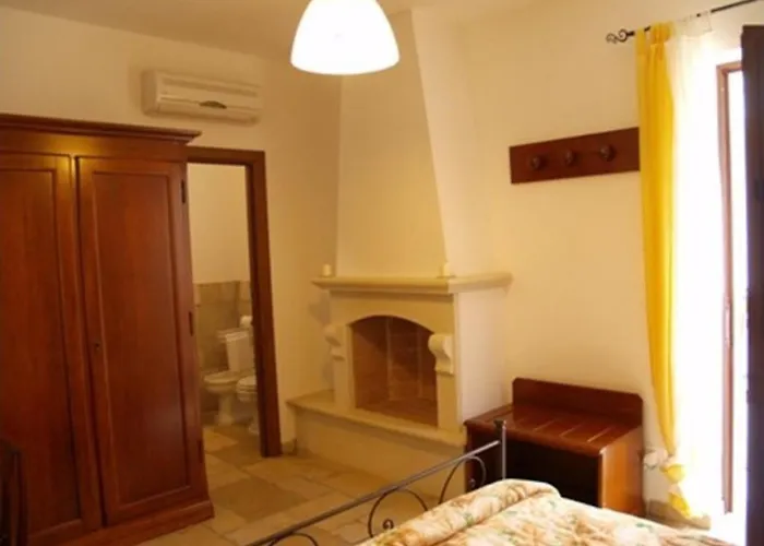 Pignata לינה וארוחת בוקר Savelletri